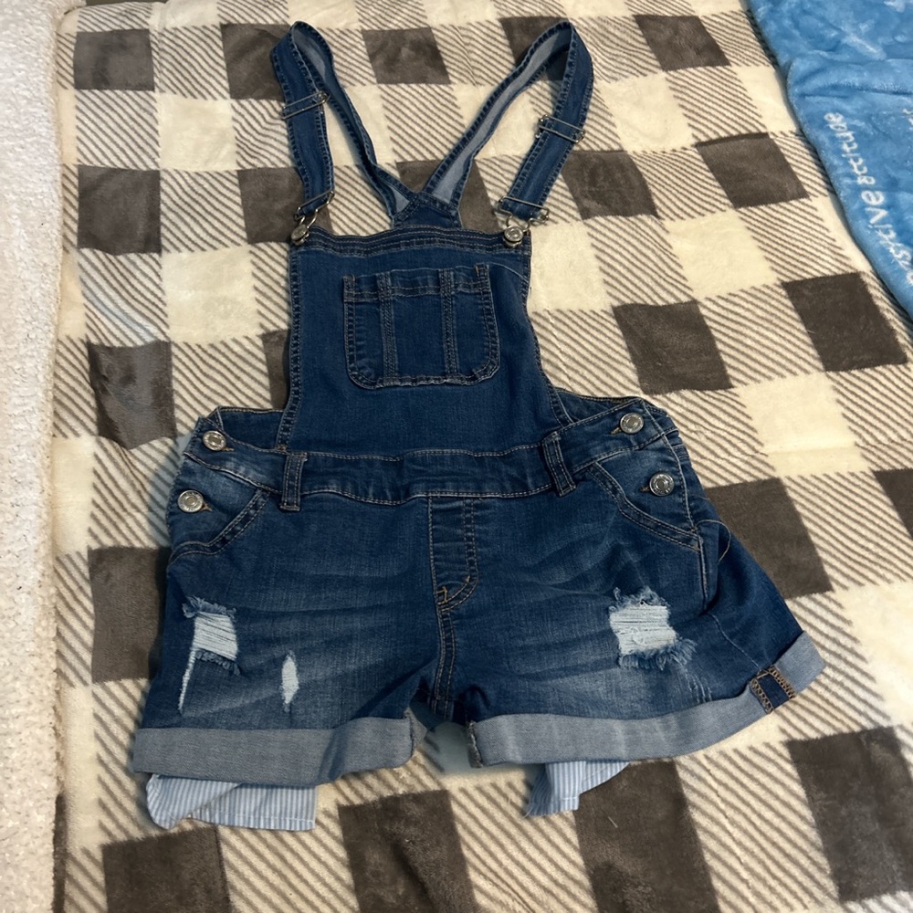 Skinny overall shorts